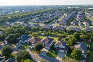 10165 China Creek Dr, Waco, TX 76708 - Photo 3