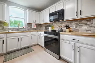 4544 N Shore Dr, The Colony, TX 75056 - Photo 5