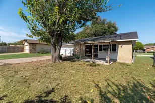 9324 County View Rd, Dallas, TX 75249 - Photo 23