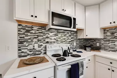 9324 County View Road, Dallas, TX 75249 - Photo 9