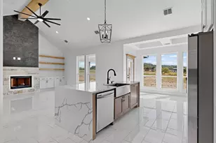 1025 Gonzollas Rd, Springtown, TX 76082 - Photo 15