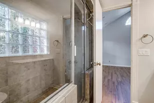 4231 S Cresthaven Rd, Dallas, TX 75209 - Photo 33