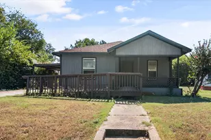 1038 E Maddox Ave, Fort Worth, TX 76104 - Photo 1