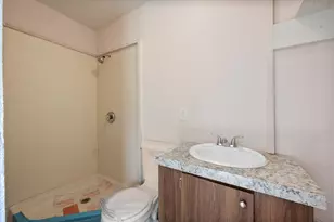 1038 E Maddox Ave, Fort Worth, TX 76104 - Photo 15