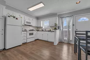 1349 S 11th St, Waco, TX 76706 - Photo 3