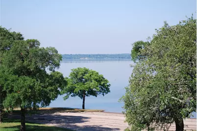 13005 Crestwood Drive, Whitney, TX 76692 - Photo 15