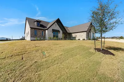808 Westover Drive, Van Alstyne, TX 75495 - Photo 3