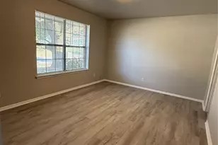 1435 N Bluegrove Rd, Dallas, TX 75134 - Photo 5