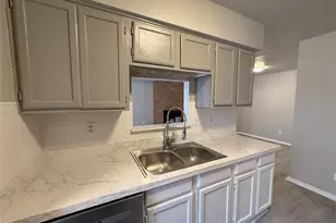 1435 N Bluegrove Rd, Dallas, TX 75134 - Photo 11