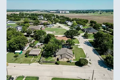 401 Main Street, Roanoke, TX 76262 - Photo 9