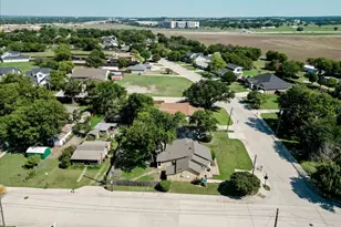 401 Main St, Roanoke, TX 76262 - Photo 9