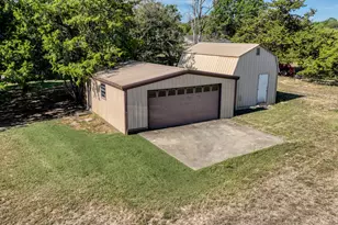 101 Meadow Ct, Weatherford, TX 76086 - Photo 33