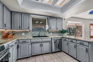 101 Meadow Ct, Weatherford, TX 76086 - Photo 9