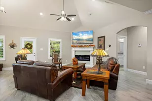 2620 Houston Ct, Granbury, TX 76048 - Photo 11