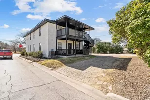 1029 E Hickory St, Denton, TX 76205 - Photo 3