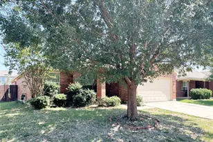 1809 Sparrow Ln, Aubrey, TX 76227 - Photo 3