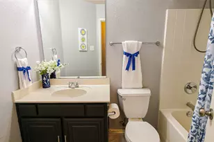 10820 Middleglen Rd, Fort Worth, TX 76052 - Photo 13