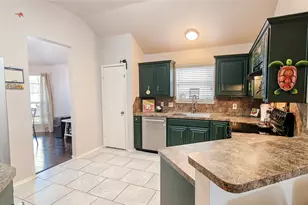 10820 Middleglen Rd, Fort Worth, TX 76052 - Photo 3