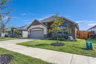 2705 Starling St, Denton, TX 76205 - Photo 3