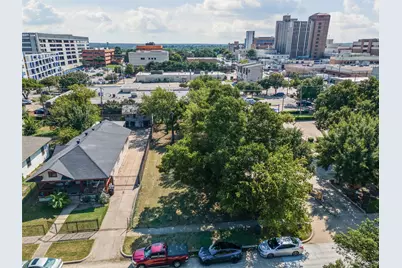 1417 S Jennings Avenue, Fort Worth, TX 76104 - Photo 1