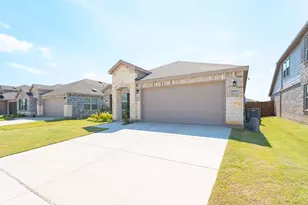 1800 Vlg Crk Ln, Denton, TX 76208 - Photo 3