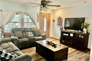 910 W Elm St, Stephenville, TX 76401 - Photo 5