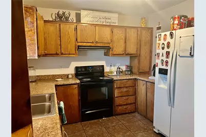 910 W Elm Street, Stephenville, TX 76401 - Photo 7