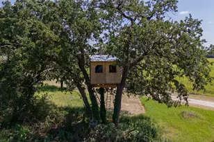 364 Hcr 2200, Aquilla, TX 76622 - Photo 37