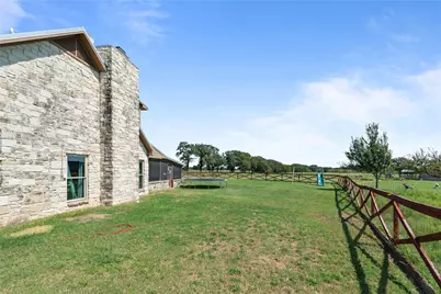 364 Hcr 2200, Aquilla, TX 76622 - Photo 5