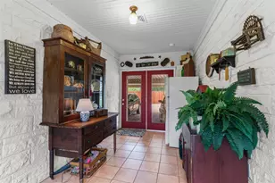 8561 Strathmore Dr, Dallas, TX 75238 - Photo 17