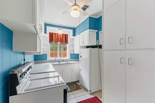 8561 Strathmore Dr, Dallas, TX 75238 - Photo 25