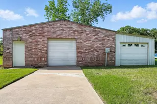 105 Enchanted Ct N, Burleson, TX 76028 - Photo 35