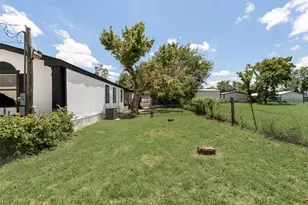 807 1st St, Bridgeport, TX 76426 - Photo 17