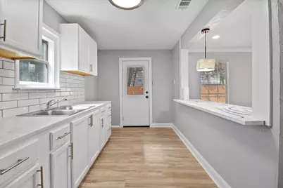 3910 Shelley Boulevard, Dallas, TX 75211 - Photo 9