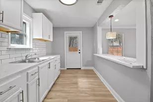 3910 Shelley Blvd, Dallas, TX 75211 - Photo 9