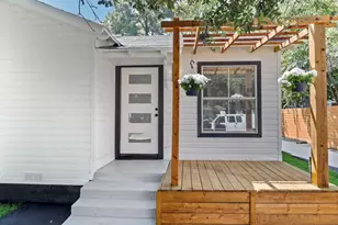 3910 Shelley Blvd, Dallas, TX 75211 - Photo 1