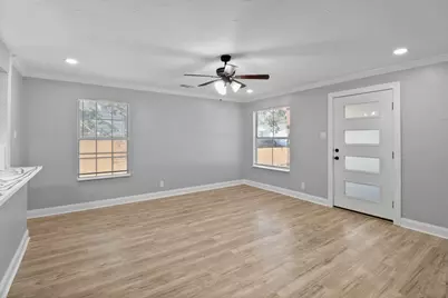 3910 Shelley Boulevard, Dallas, TX 75211 - Photo 7