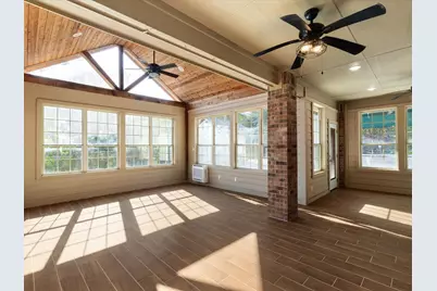 2700 Refugio Avenue, Fort Worth, TX 76164 - Photo 29