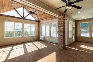 2700 Refugio Ave, Fort Worth, TX 76164 - Photo 29