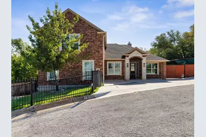 2700 Refugio Avenue, Fort Worth, TX 76164 - Photo 1