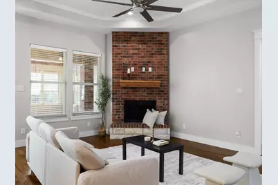 2700 Refugio Avenue, Fort Worth, TX 76164 - Photo 5