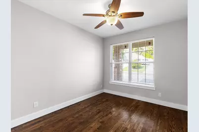 2700 Refugio Avenue, Fort Worth, TX 76164 - Photo 23