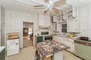 307 NE 2nd St, Kerens, TX 75144 - Photo 7