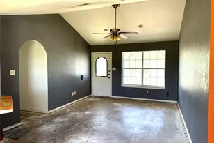 601 Eddy Ave, Joshua, TX 76058 - Photo 7