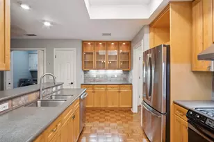 9131 Valley Chapel Ln, Dallas, TX 75220 - Photo 5