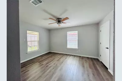 529 Guerin Drive, Arlington, TX 76012 - Photo 11