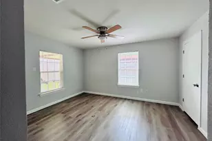 529 Guerin Dr, Arlington, TX 76012 - Photo 11