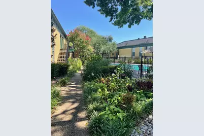 6004 E University Boulevard #131, Dallas, TX 75206 - Photo 17