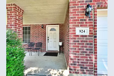 924 Rock Dove Circle, Saginaw, TX 76131 - Photo 3