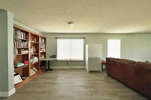 924 Rock Dove Cir, Saginaw, TX 76131 - Photo 5